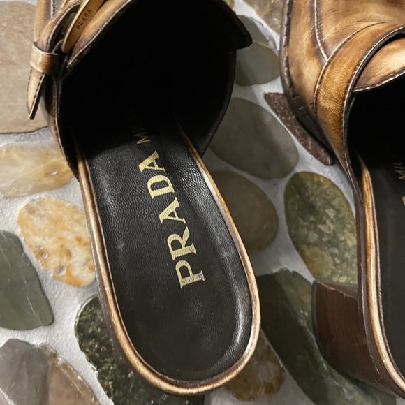 Parada Shoe size 37 runs small more like a 6 Brown leather. - Picture 5 of 7